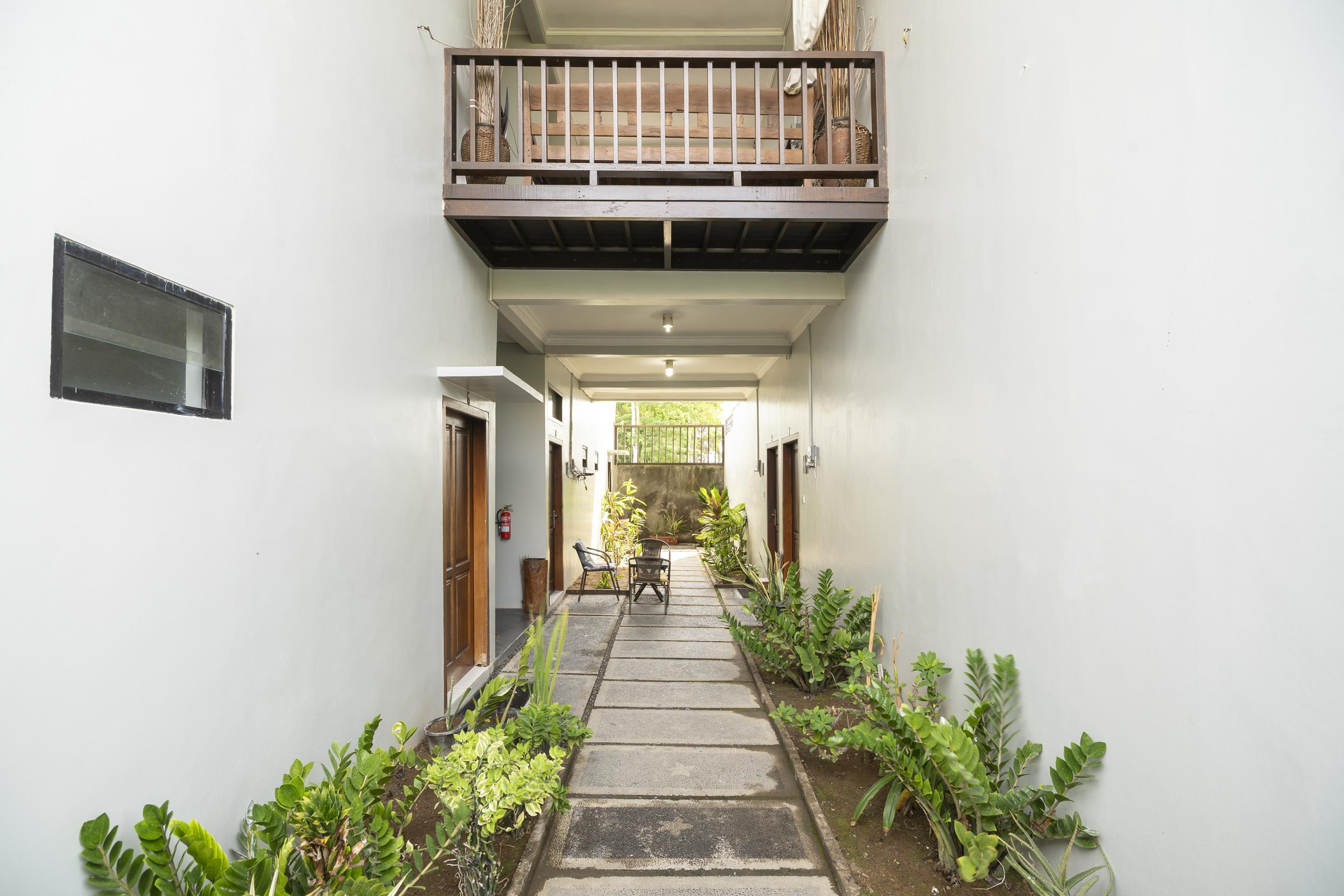Hotel Oyo 2417 Panen House Bali 3*